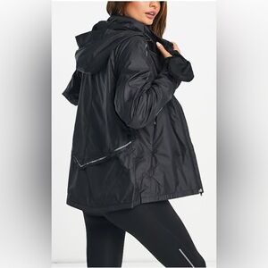 NWT Nike Storm-fit running jacket S